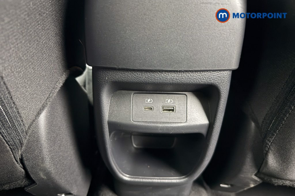 Nissan Juke N-Connecta Manual Petrol SUV - Stock Number (1553964) - 21st supplementary image