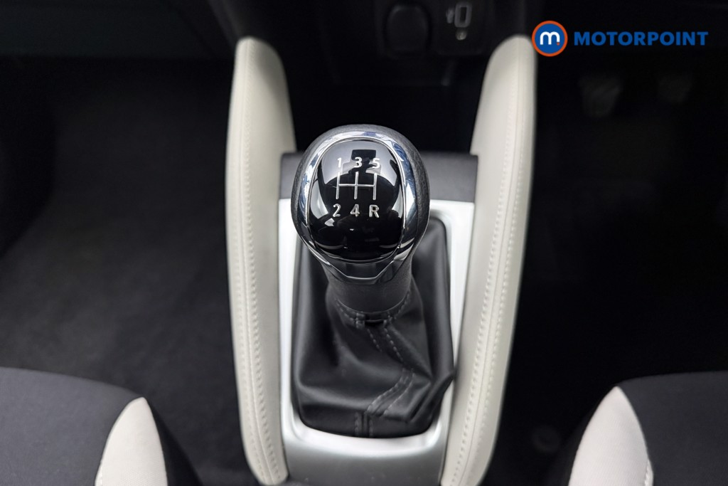 Nissan Micra Acenta Manual Diesel Hatchback - Stock Number (1586297) - 5th supplementary image