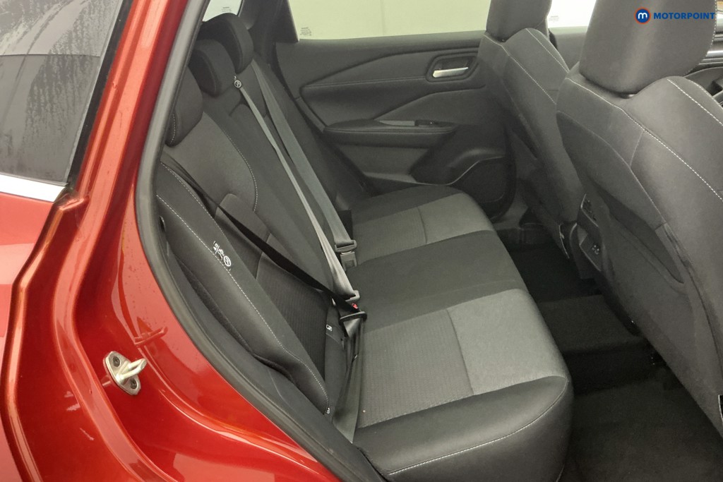 Nissan Qashqai N-Connecta Automatic Petrol SUV - Stock Number (1588923) - 4th supplementary image