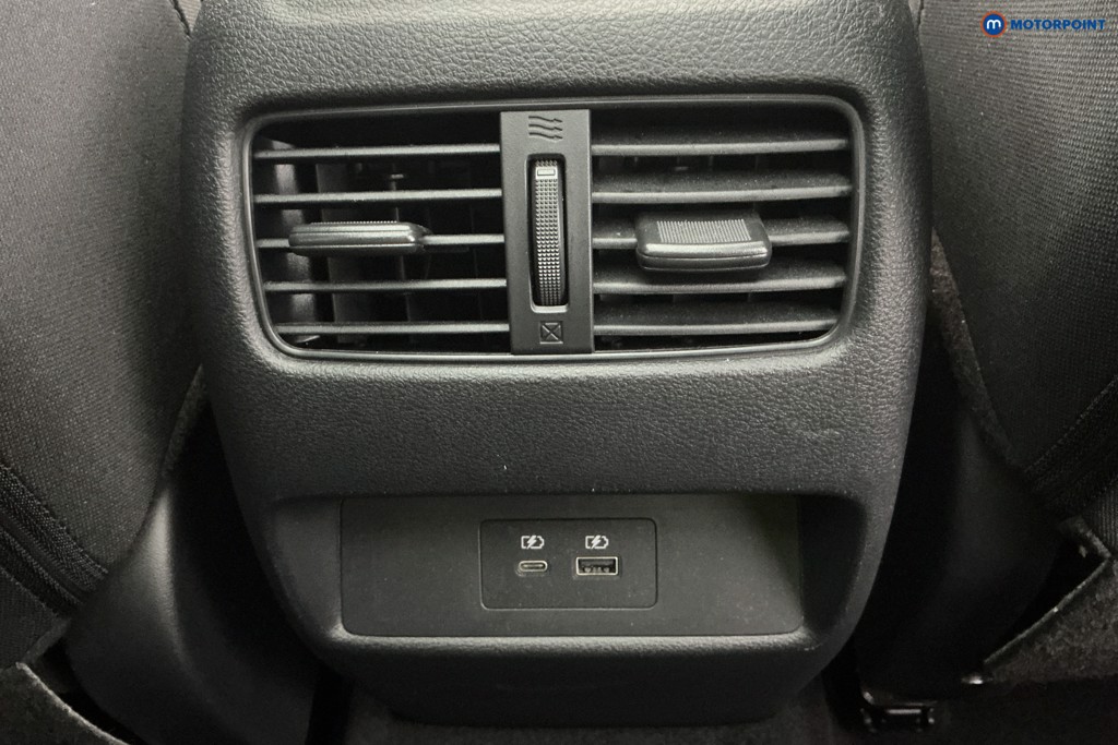 Nissan Qashqai N-Connecta Automatic Petrol SUV - Stock Number (1588923) - 12th supplementary image