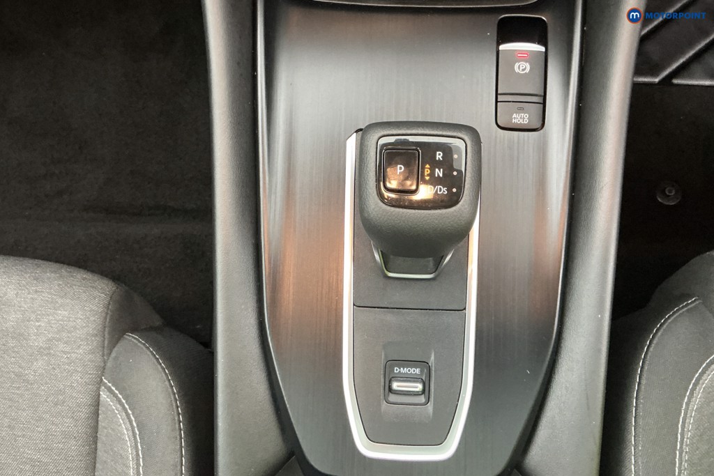 Nissan Qashqai N-Connecta Automatic Petrol SUV - Stock Number (1588923) - 15th supplementary image