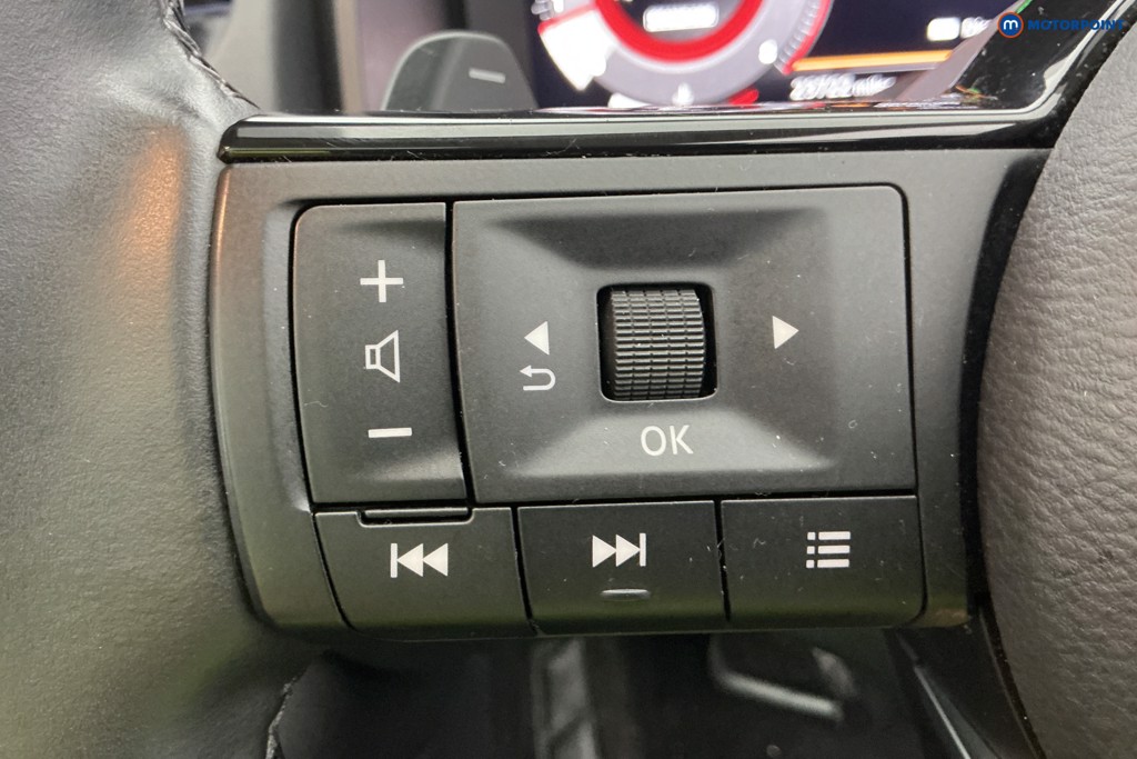Nissan Qashqai N-Connecta Automatic Petrol SUV - Stock Number (1588923) - 19th supplementary image