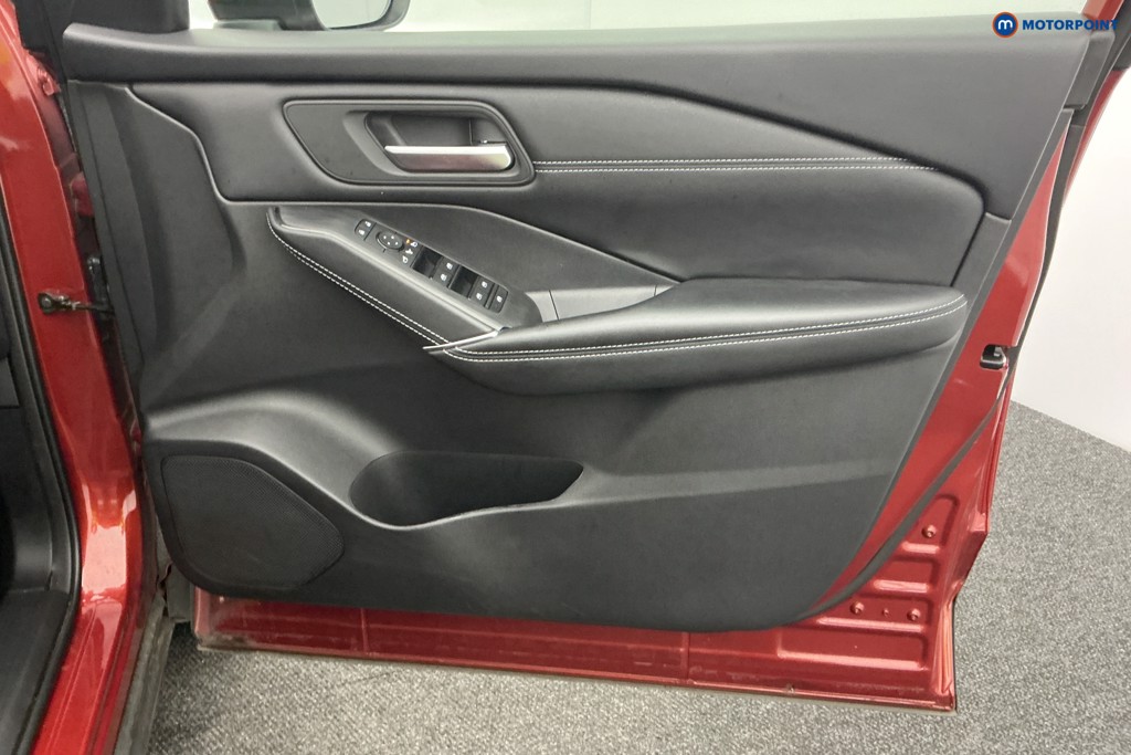 Nissan Qashqai N-Connecta Automatic Petrol SUV - Stock Number (1588923) - 23rd supplementary image