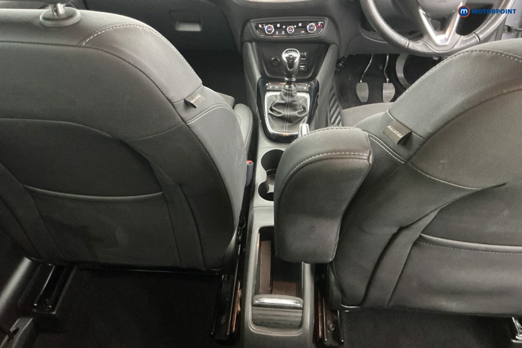 Vauxhall Crossland Ultimate Manual Diesel SUV - Stock Number (1590674) - 10th supplementary image