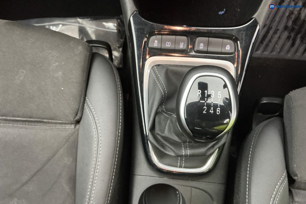 Vauxhall Crossland Ultimate Manual Diesel SUV - Stock Number (1590674) - 14th supplementary image