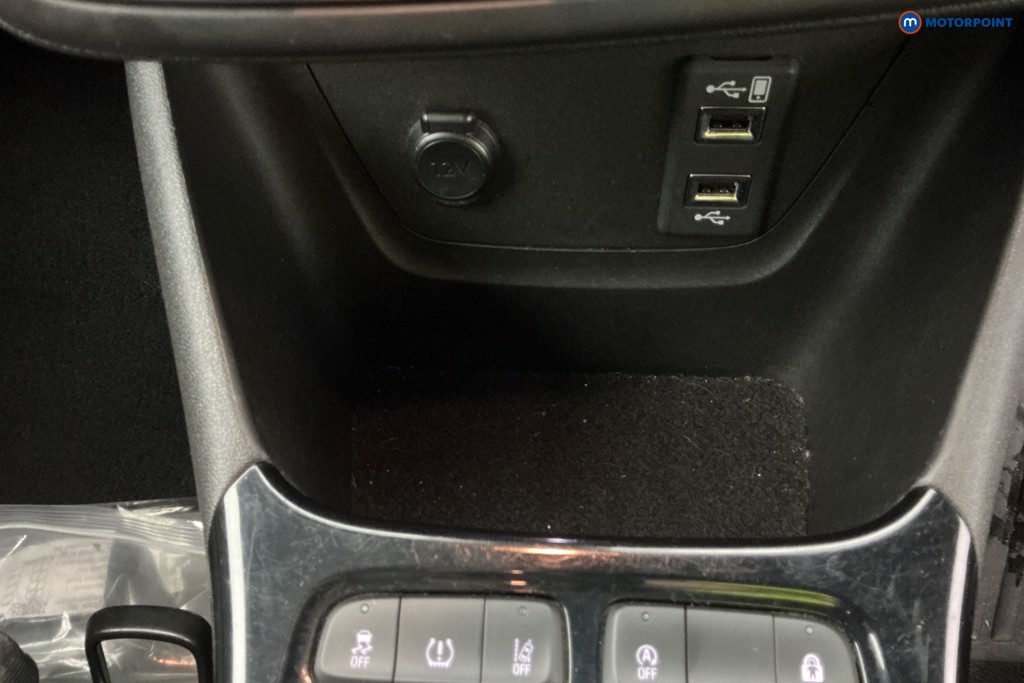 Vauxhall Crossland Ultimate Manual Diesel SUV - Stock Number (1590674) - 15th supplementary image