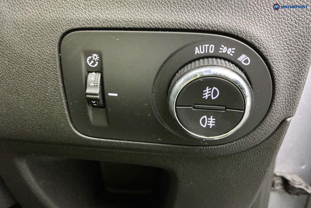 Vauxhall Crossland Ultimate Manual Diesel SUV - Stock Number (1590674) - 20th supplementary image