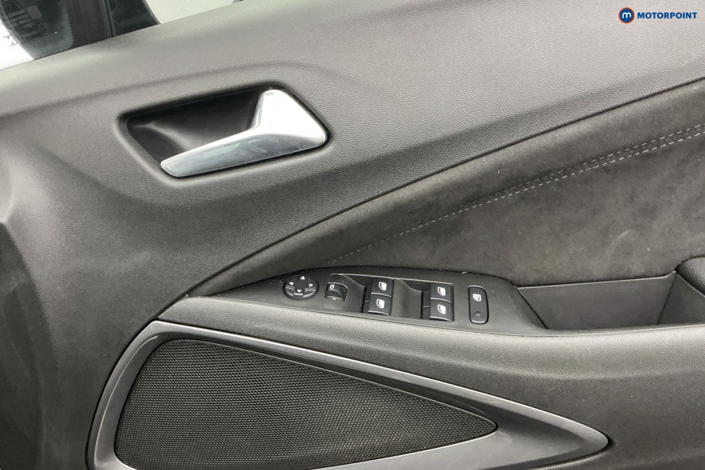 Vauxhall Crossland Ultimate Manual Diesel SUV - Stock Number (1590674) - 22nd supplementary image
