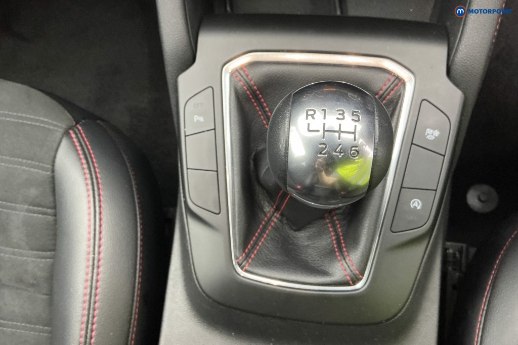 Ford Kuga St-Line Edition Manual Petrol SUV - Stock Number (1590979) - 17th supplementary image