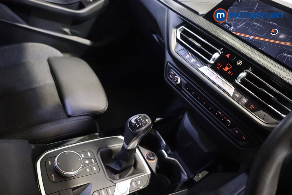 BMW 2 Series Sport Manual Petrol Saloon - Stock Number (1594157) - 7th supplementary image