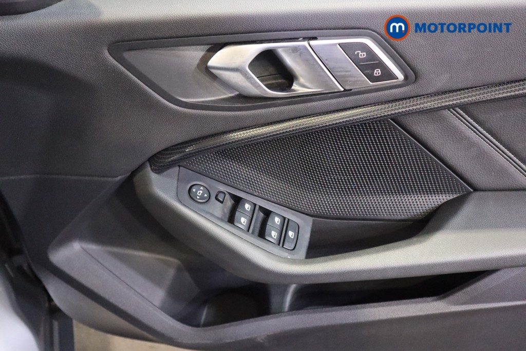 BMW 2 Series Sport Manual Petrol Saloon - Stock Number (1594157) - 9th supplementary image