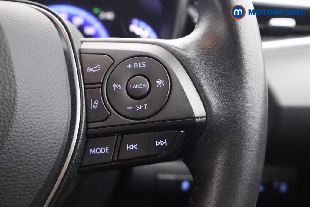 Toyota Corolla Design Automatic Petrol-Electric Hybrid Estate - Stock Number (1595473) - 2nd supplementary image