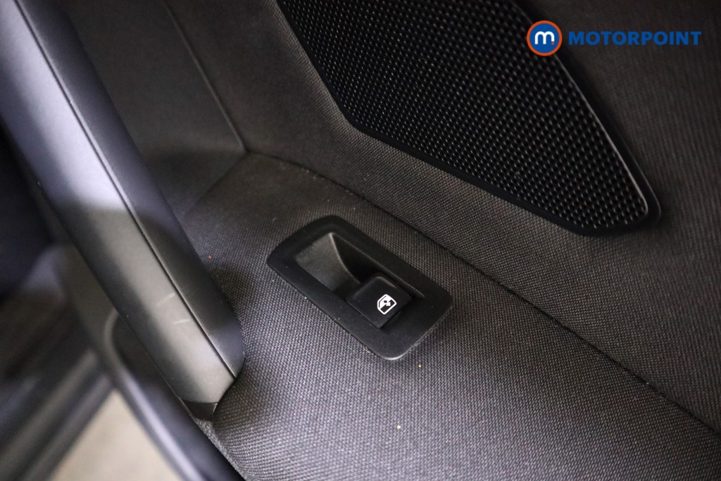 Volkswagen Tiguan S Manual Petrol SUV - Stock Number (1595600) - 14th supplementary image