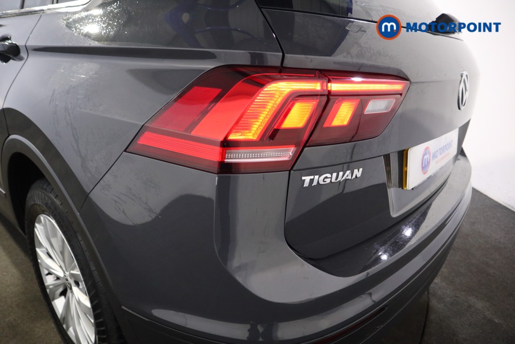 Volkswagen Tiguan S Manual Petrol SUV - Stock Number (1595600) - 20th supplementary image
