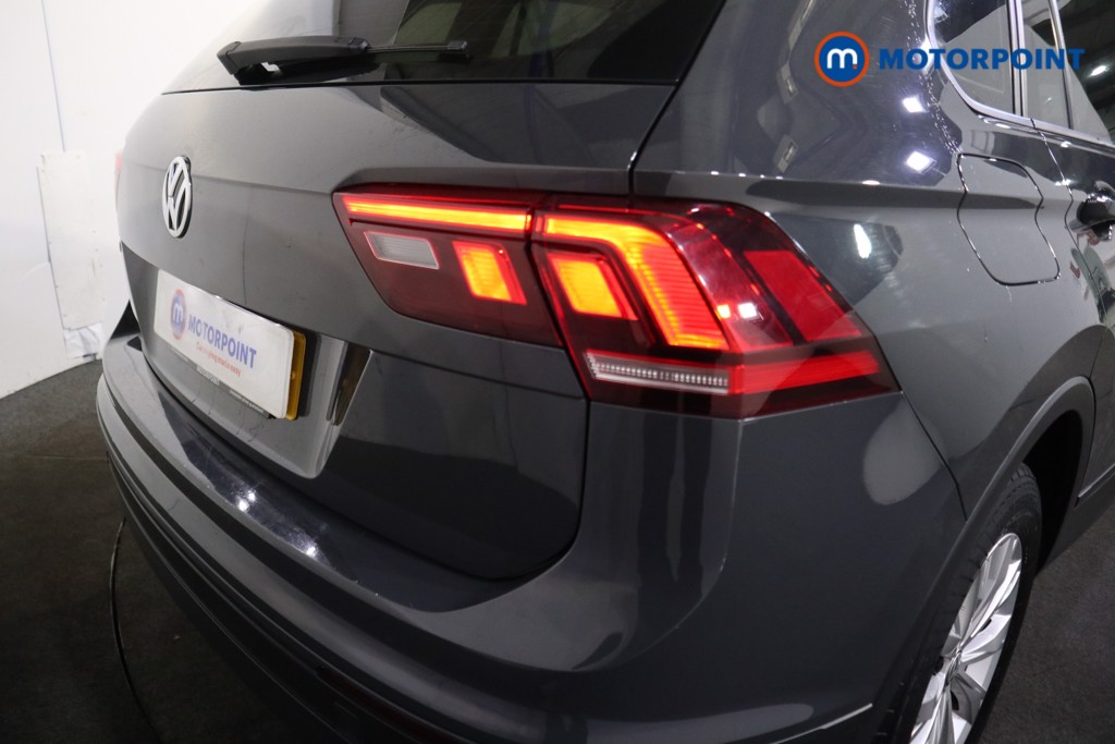 Volkswagen Tiguan S Manual Petrol SUV - Stock Number (1595600) - 21st supplementary image