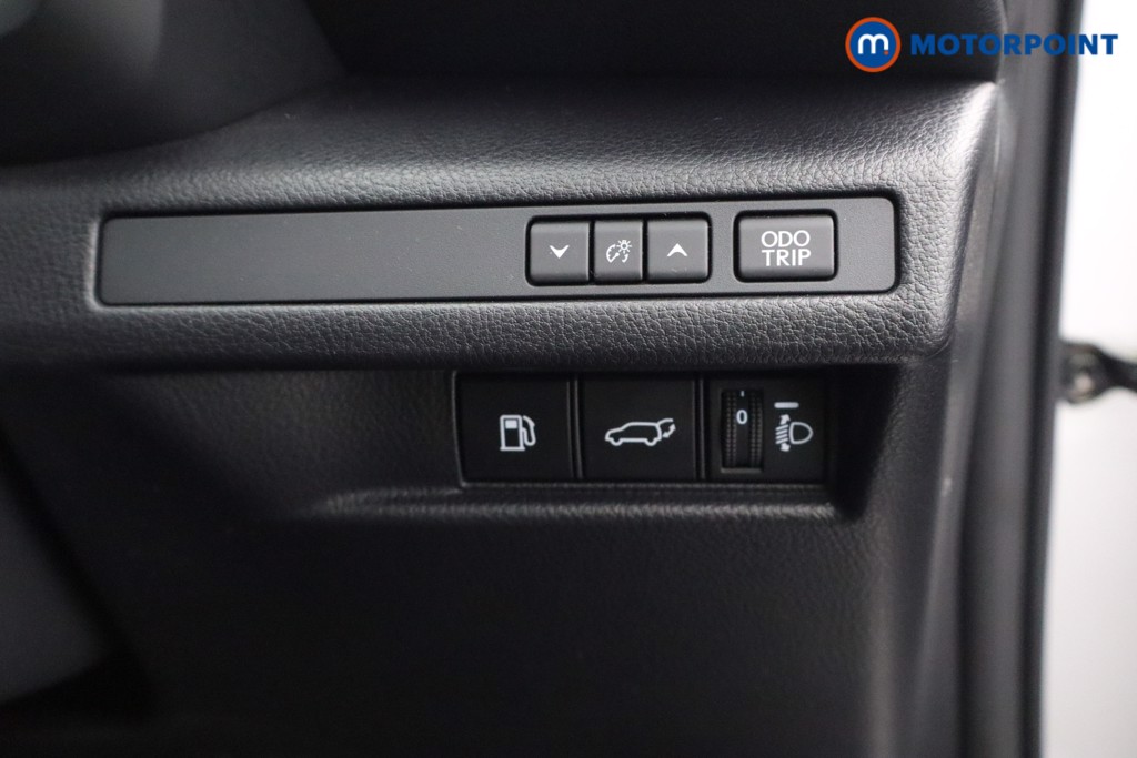 Lexus LBX Premium Plus Automatic Petrol-Electric Hybrid SUV - Stock Number (1595646) - 18th supplementary image