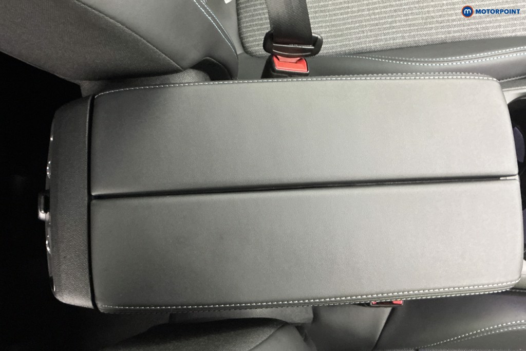 Peugeot 3008 Allure Premium Manual Diesel SUV - Stock Number (1596411) - 13th supplementary image