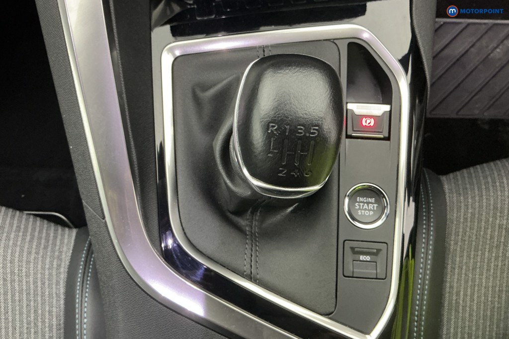 Peugeot 3008 Allure Premium Manual Diesel SUV - Stock Number (1596411) - 16th supplementary image