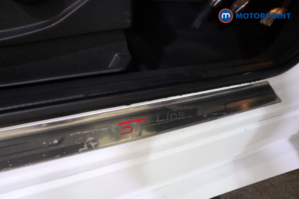 Ford Kuga St-Line Manual Petrol SUV - Stock Number (1597006) - 15th supplementary image