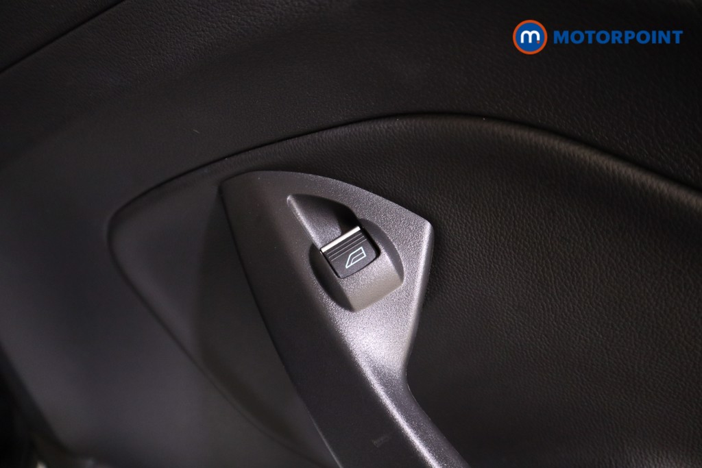 Ford Kuga St-Line Manual Petrol SUV - Stock Number (1597006) - 19th supplementary image