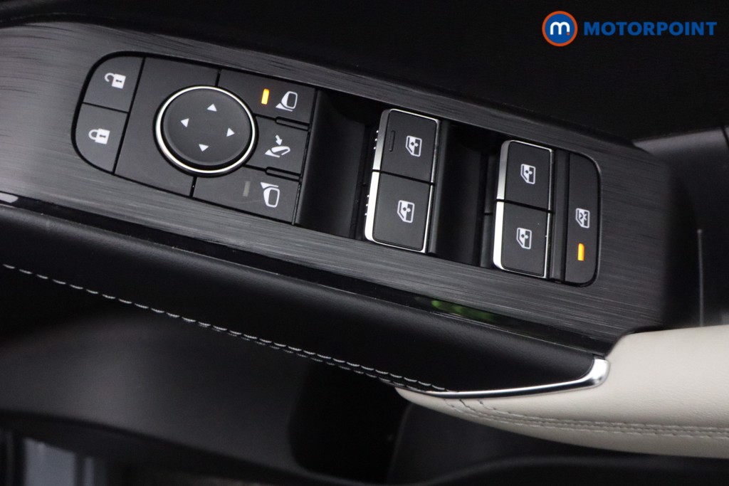 Nissan Qashqai Tekna Automatic Petrol-Electric Hybrid SUV - Stock Number (1597018) - 9th supplementary image