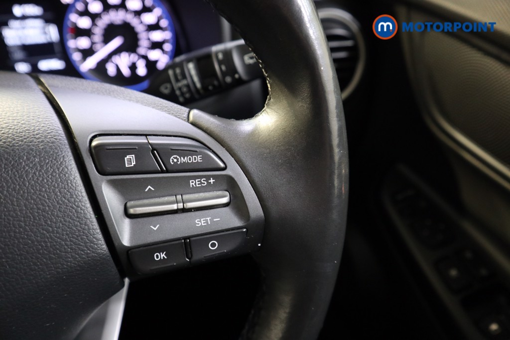 Hyundai Kona Premium Se Manual Petrol SUV - Stock Number (1598057) - 4th supplementary image