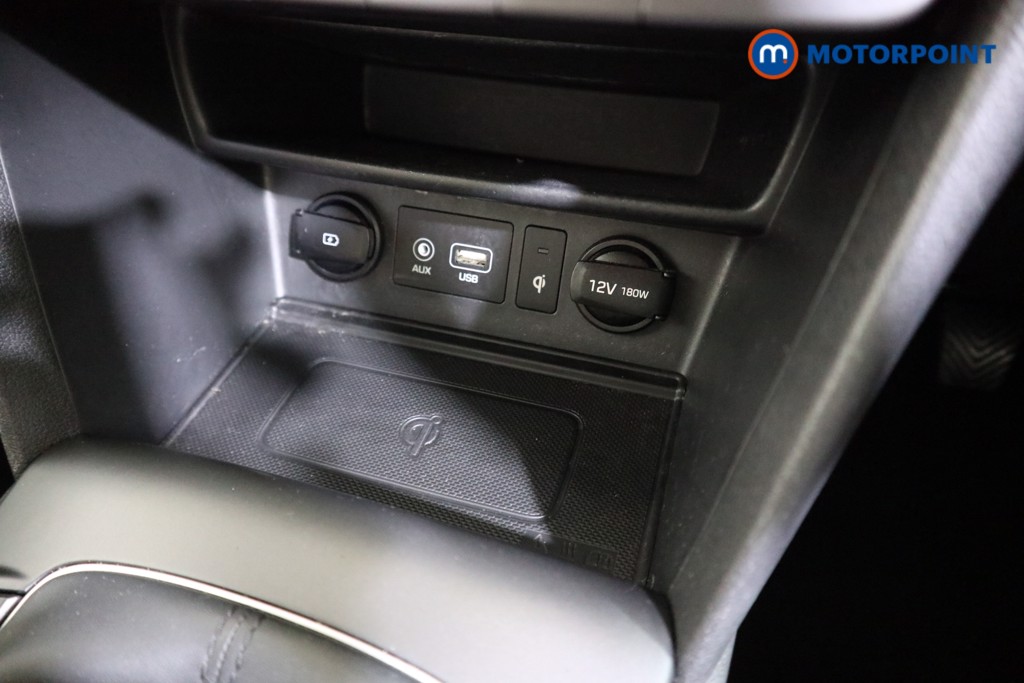 Hyundai Kona Premium Se Manual Petrol SUV - Stock Number (1598057) - 9th supplementary image