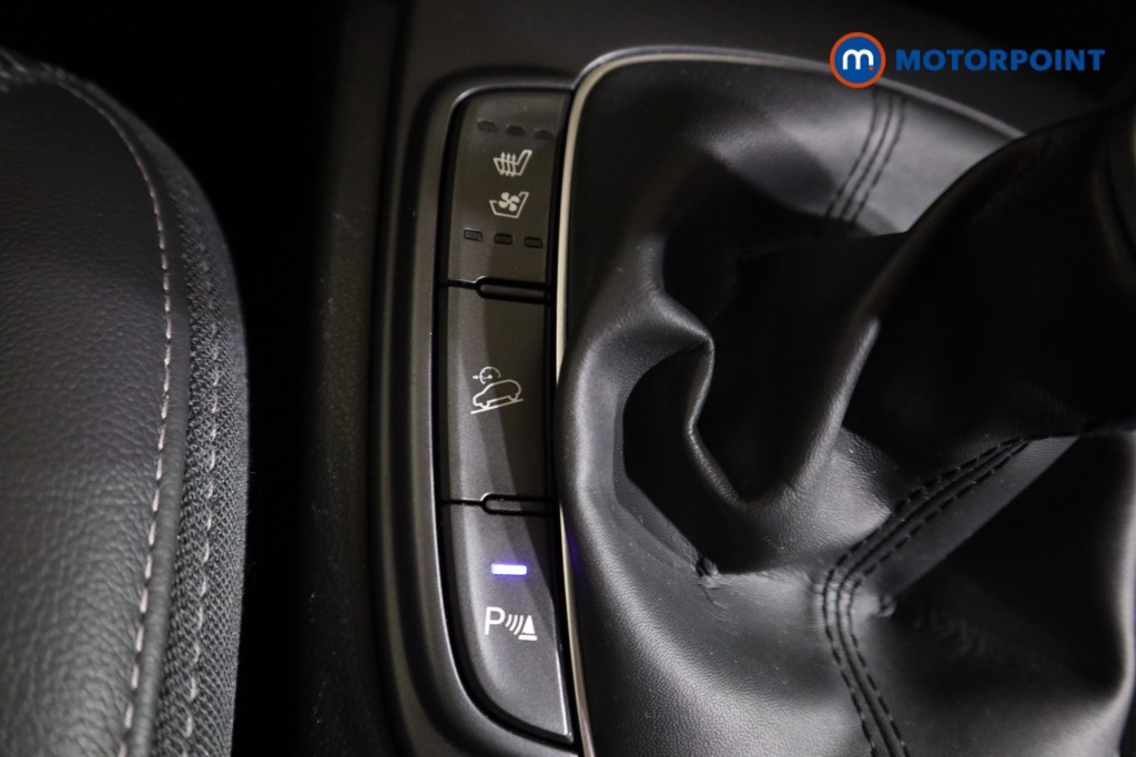 Hyundai Kona Premium Se Manual Petrol SUV - Stock Number (1598057) - 12th supplementary image