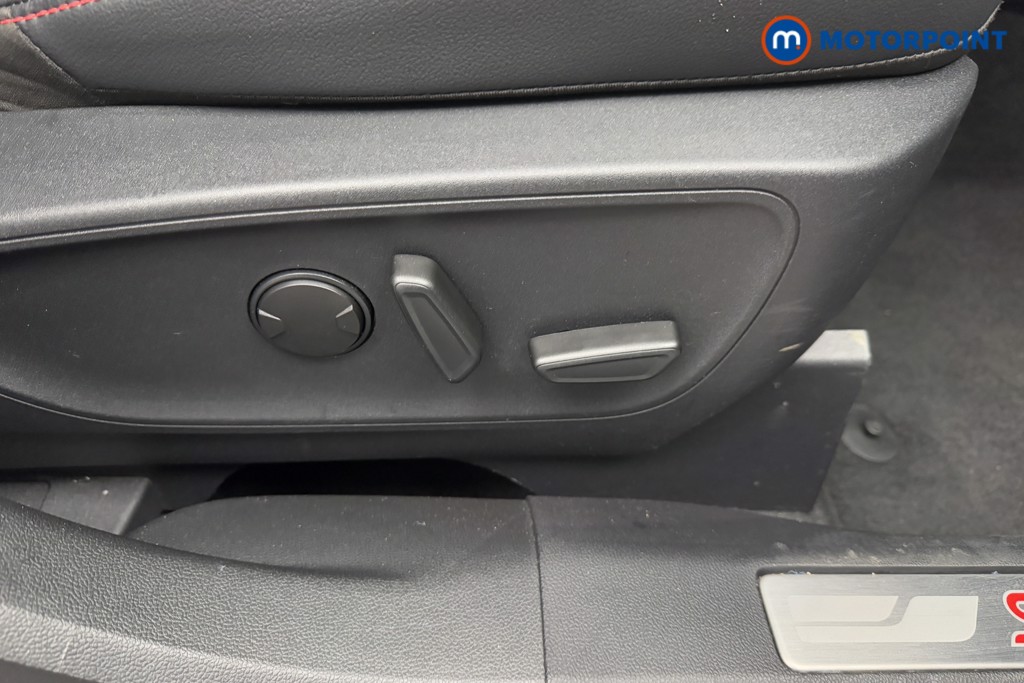 Ford Kuga St-Line Manual Petrol SUV - Stock Number (1598296) - 20th supplementary image