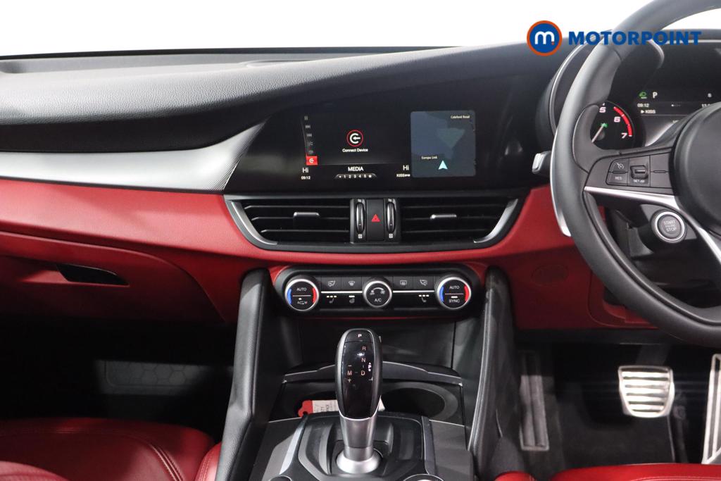 Alfa Romeo Giulia Veloce Automatic Petrol Saloon - Stock Number (1598571) - 2nd supplementary image