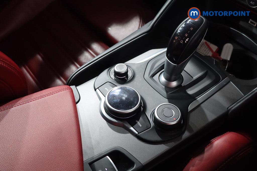 Alfa Romeo Giulia Veloce Automatic Petrol Saloon - Stock Number (1598571) - 12th supplementary image