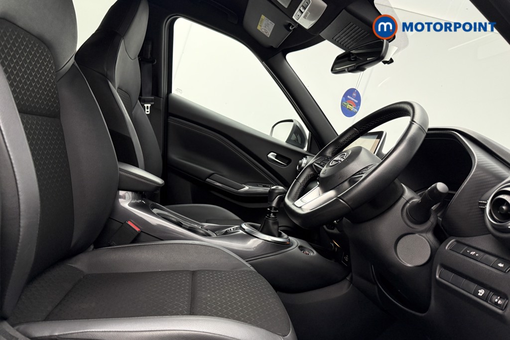 Nissan Juke N-Connecta Manual Petrol SUV - Stock Number (1598671) - 8th supplementary image