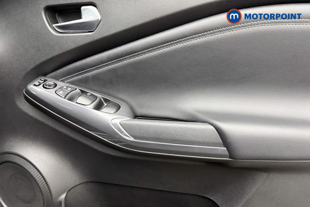 Nissan Juke N-Connecta Manual Petrol SUV - Stock Number (1598671) - 18th supplementary image