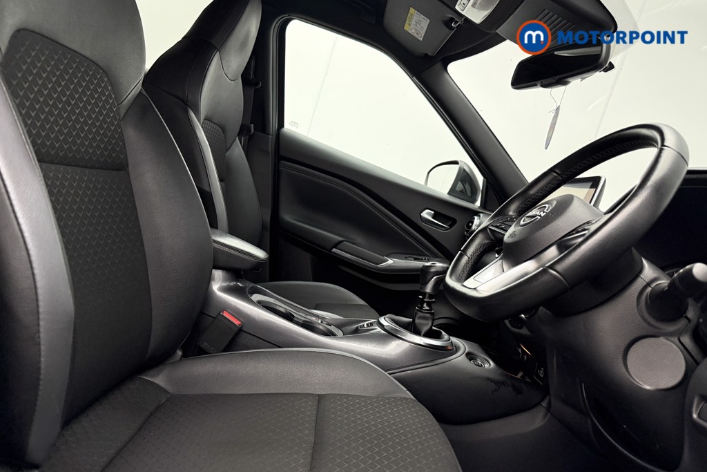 Nissan Juke N-Connecta Manual Petrol SUV - Stock Number (1598696) - 8th supplementary image