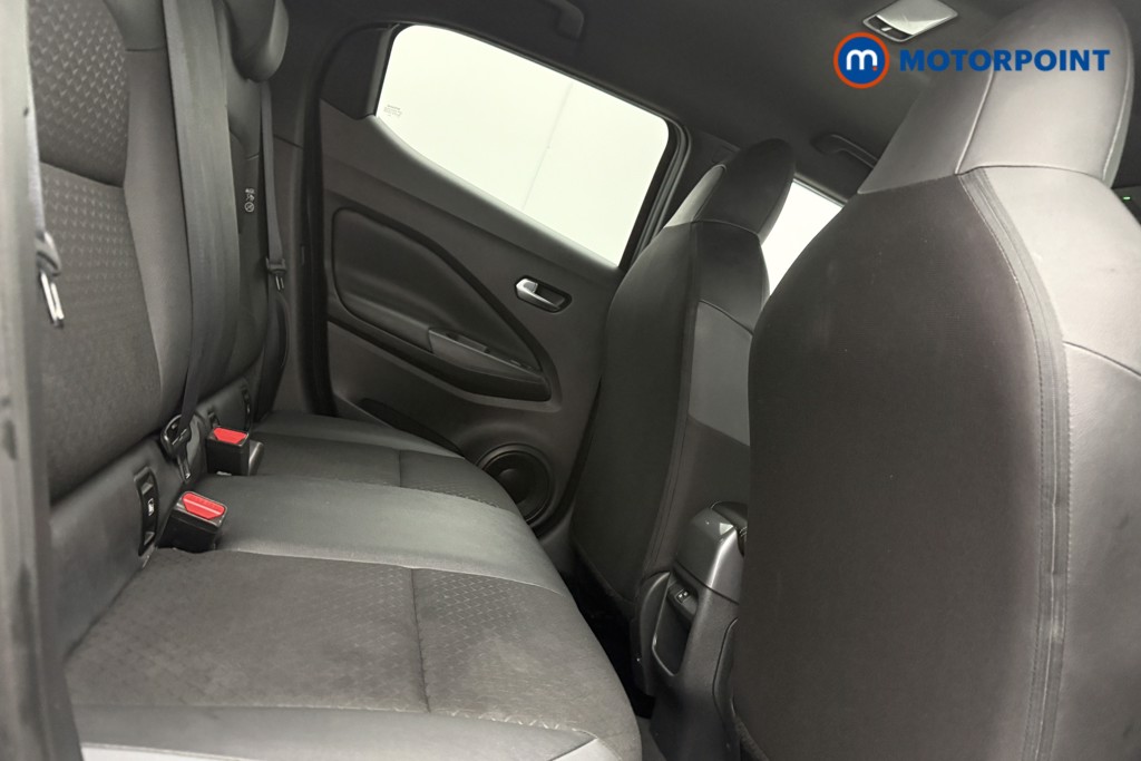 Nissan Juke N-Connecta Manual Petrol SUV - Stock Number (1598696) - 9th supplementary image