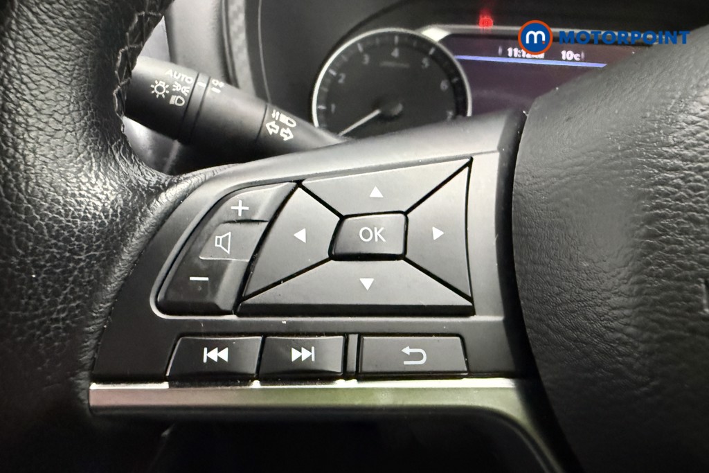 Nissan Juke N-Connecta Manual Petrol SUV - Stock Number (1598696) - 14th supplementary image