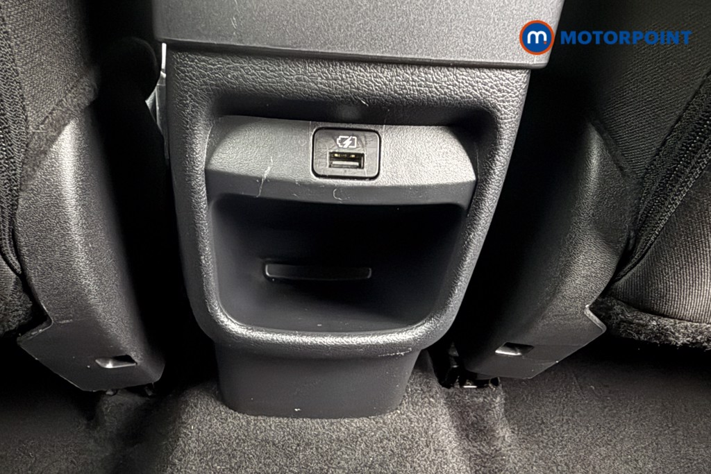 Nissan Juke N-Connecta Manual Petrol SUV - Stock Number (1598696) - 20th supplementary image