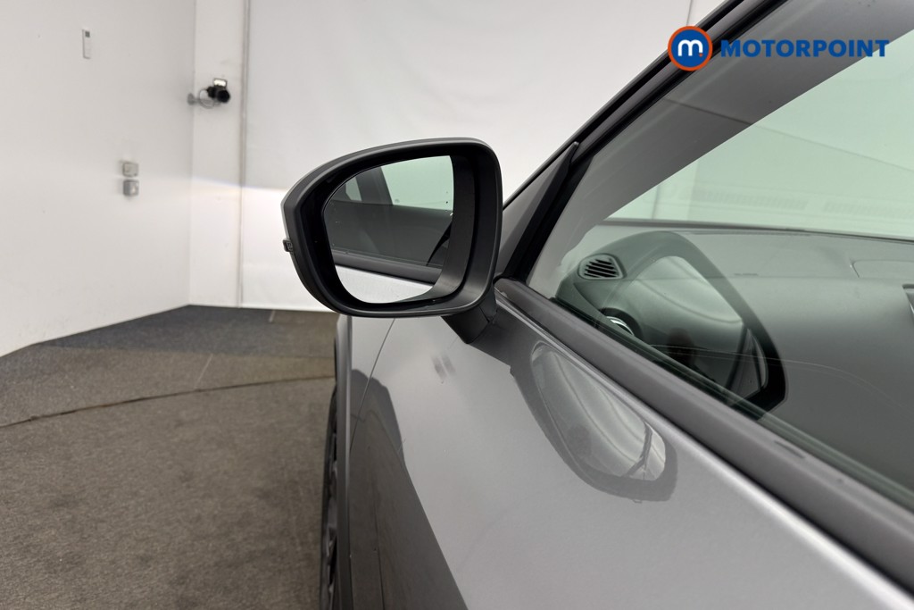 Nissan Juke N-Connecta Manual Petrol SUV - Stock Number (1598696) - 30th supplementary image