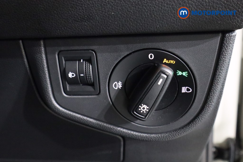 Volkswagen Polo Life Automatic Petrol Hatchback - Stock Number (1599066) - 5th supplementary image