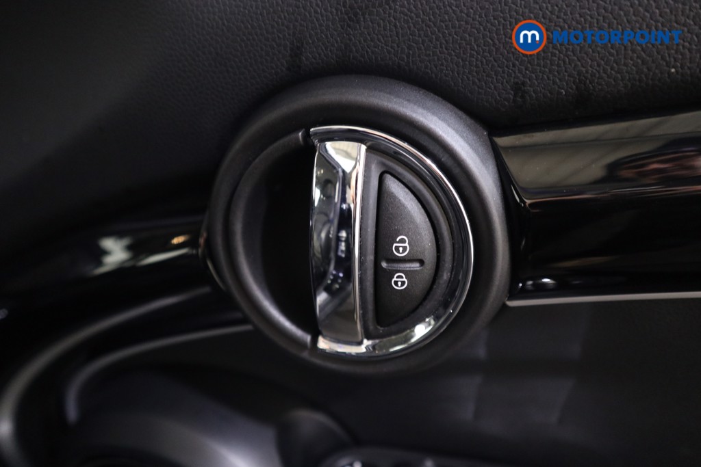 Mini Hatchback Cooper Classic Manual Petrol Hatchback - Stock Number (1599086) - 12th supplementary image