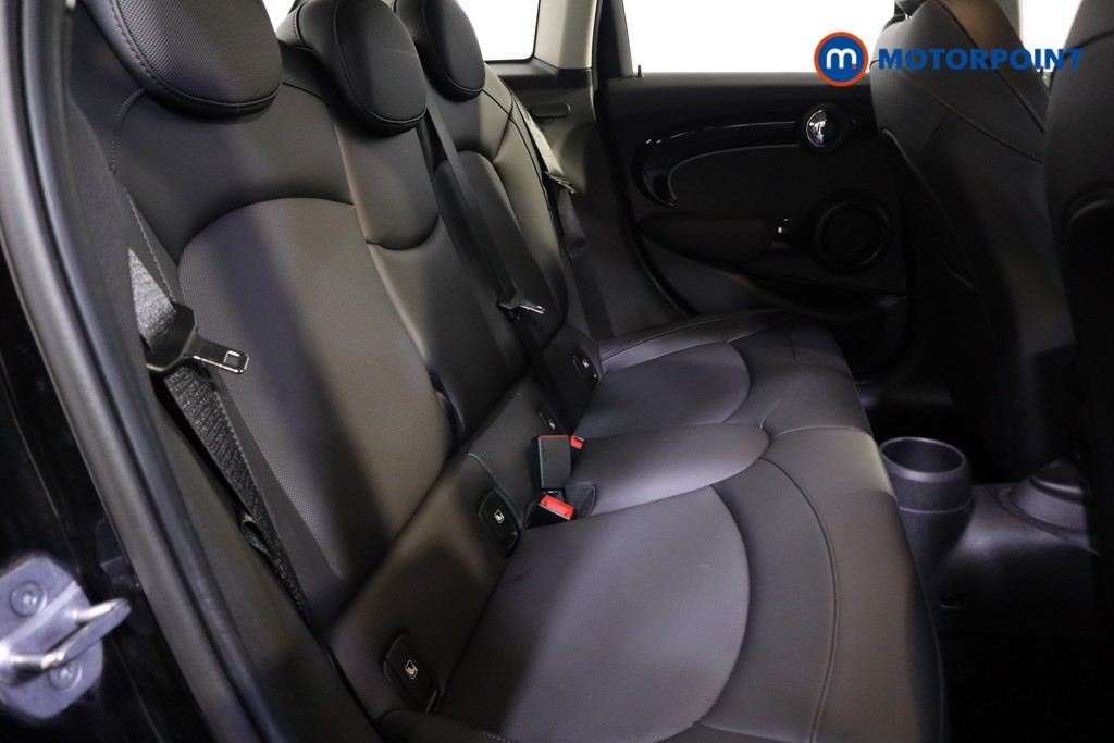 Mini Hatchback Cooper Classic Manual Petrol Hatchback - Stock Number (1599086) - 15th supplementary image