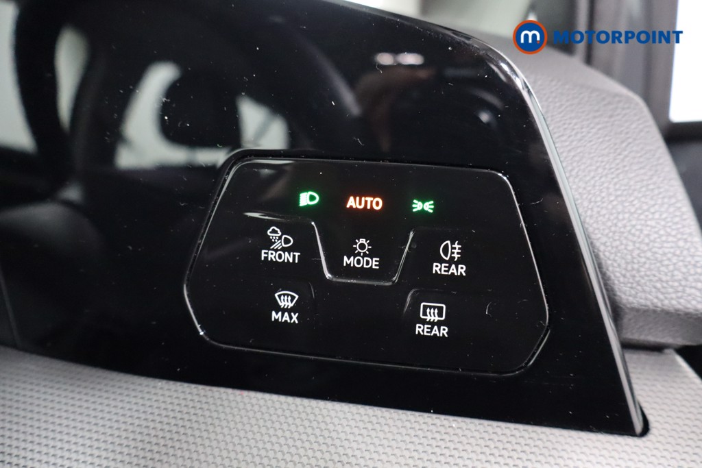Volkswagen Golf Style Automatic Petrol Hatchback - Stock Number (1599095) - 20th supplementary image