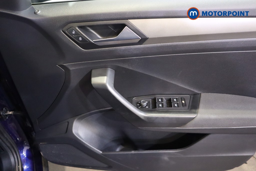 Volkswagen T-Roc SE Manual Petrol SUV - Stock Number (1599326) - 9th supplementary image