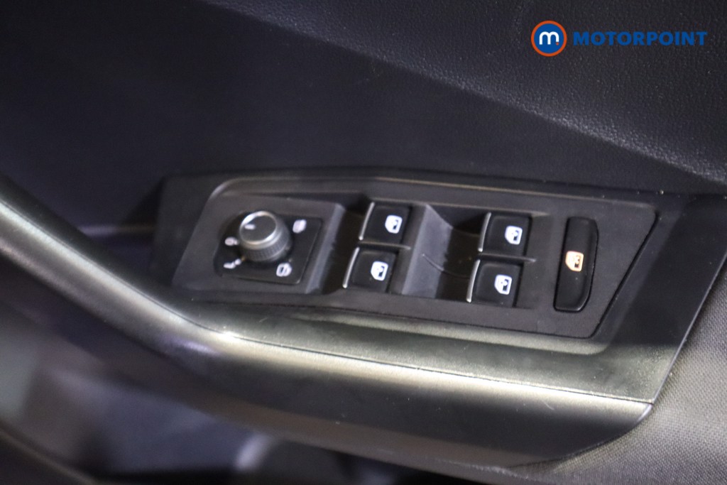 Volkswagen T-Roc SE Manual Petrol SUV - Stock Number (1599326) - 11th supplementary image