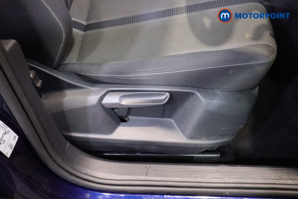 Volkswagen T-Roc SE Manual Petrol SUV - Stock Number (1599326) - 16th supplementary image