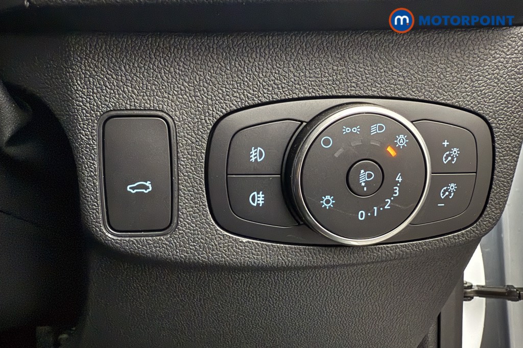 Ford Focus Active X Automatic Petrol Estate - Stock Number (1599366) - 17th supplementary image