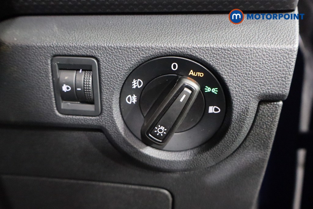 Volkswagen T-Cross SE Manual Petrol SUV - Stock Number (1599435) - 5th supplementary image