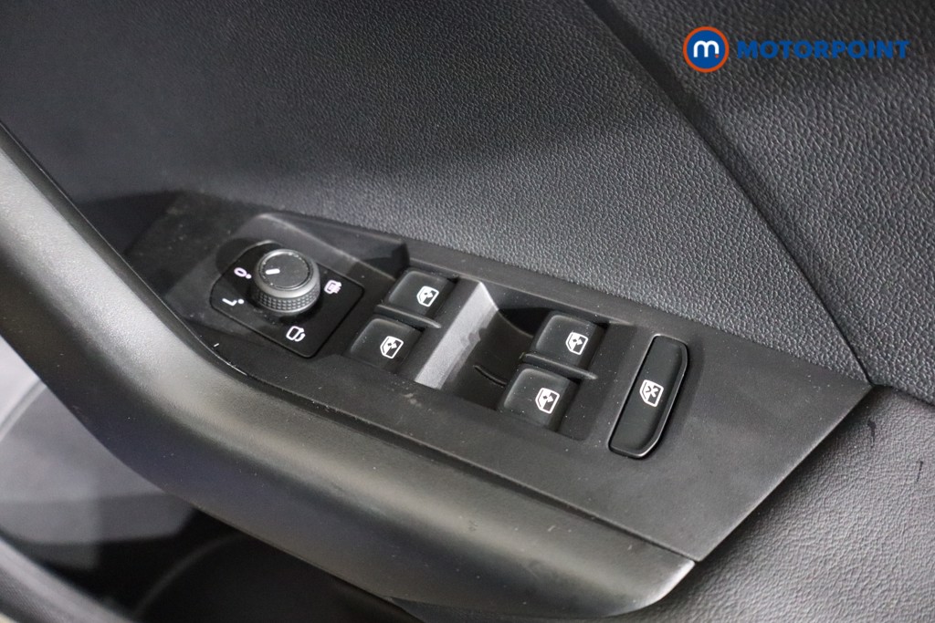 Volkswagen T-Cross SE Manual Petrol SUV - Stock Number (1599435) - 6th supplementary image