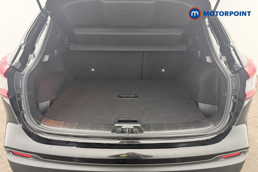 Nissan Qashqai N-Connecta Manual Petrol SUV - Stock Number (1599603) - 5th supplementary image