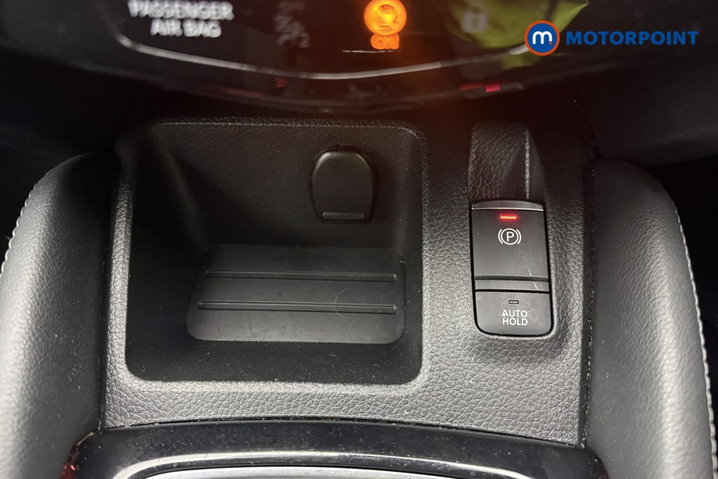 Nissan Qashqai N-Connecta Manual Petrol SUV - Stock Number (1599603) - 14th supplementary image